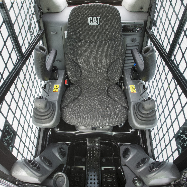 cat-232D-comfortable-cab