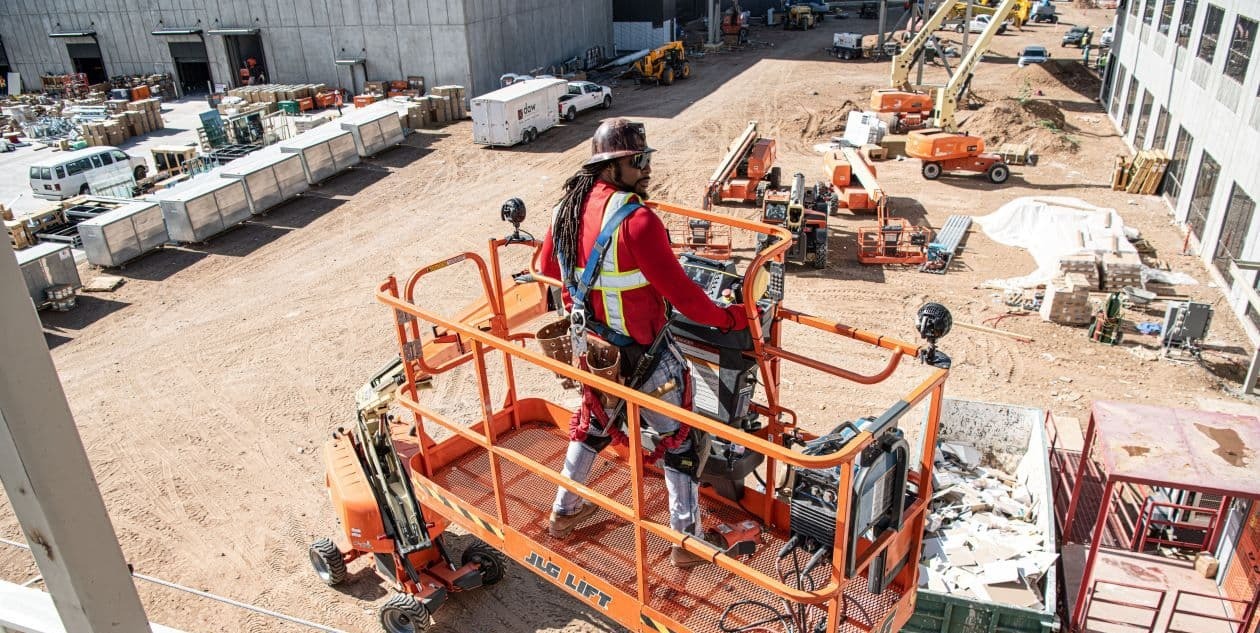 jlg-rough-terrain-scissor-banner