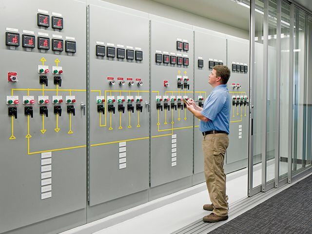 switch-gear-maintenance