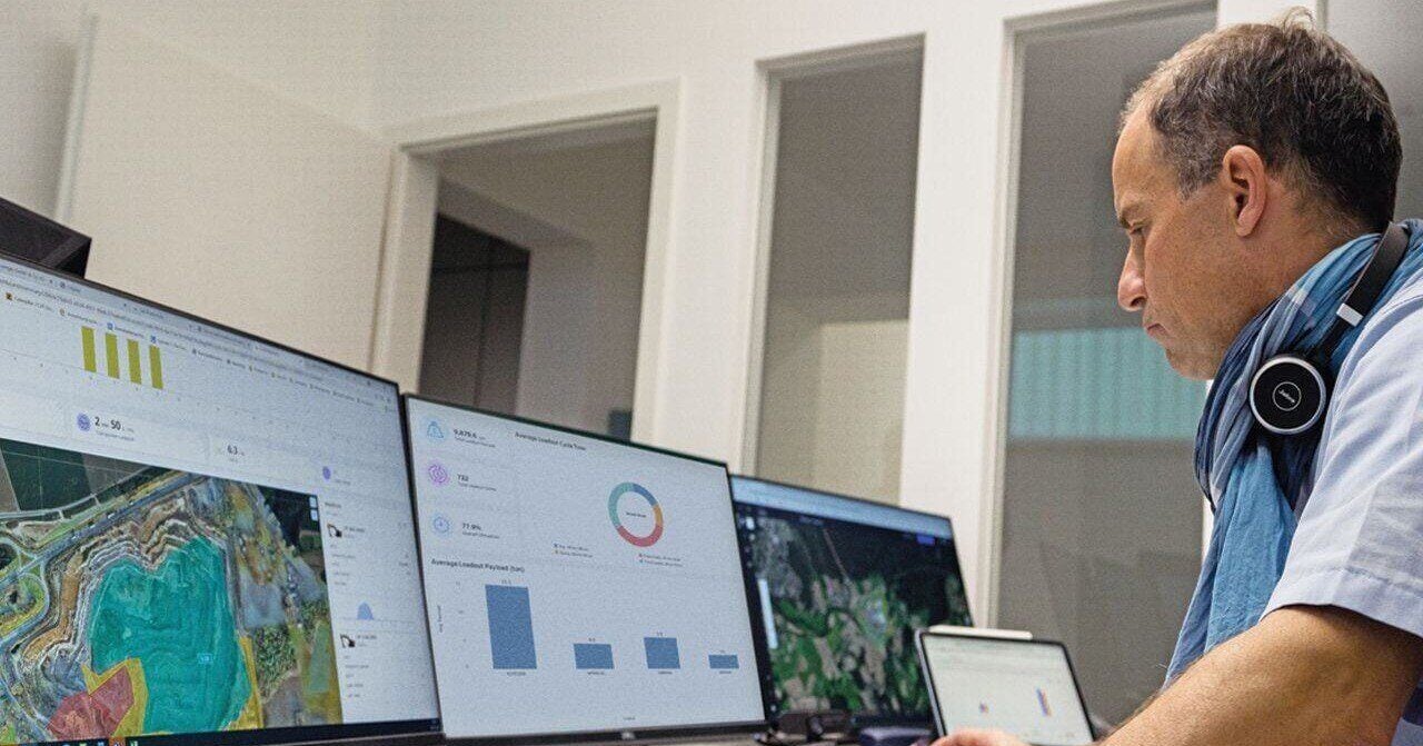 vision-link-productivity-desk-computer-landscape
