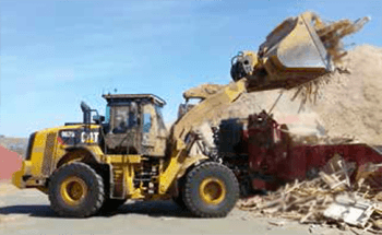 Spring Valley Mulch - Loading Pallets