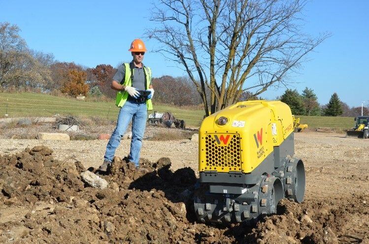 working wacker trench roller